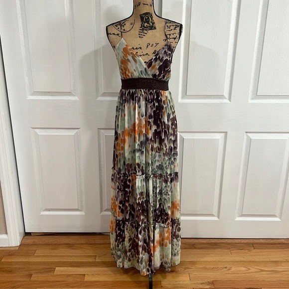 Alyn Paige Dresses & Skirts - floral printed dress
